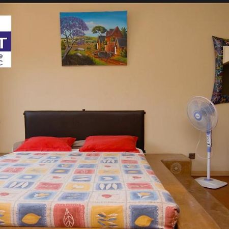 Midi Minuit Hotel Antananarivo Bagian luar foto